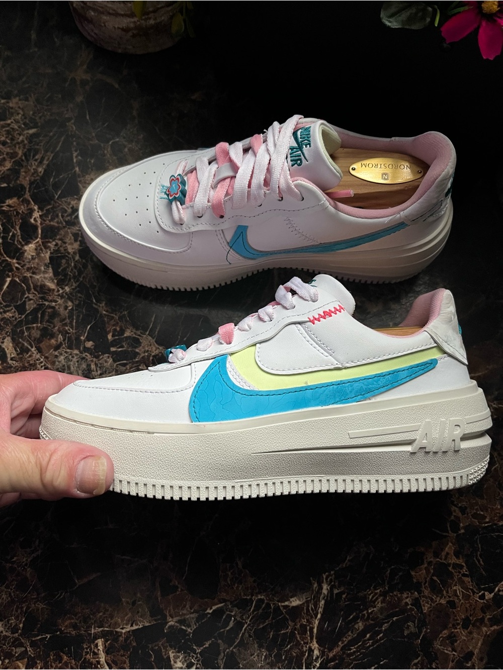 Nike Air Force 1
PLAT.F.R.M Streetwear
Lifestyle Shoes
Size 5 for Women